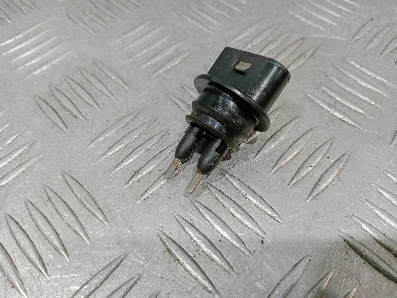 [Б/У] Датчик уровня жидкости в бачок омывателя [Код: 00658829 ]
