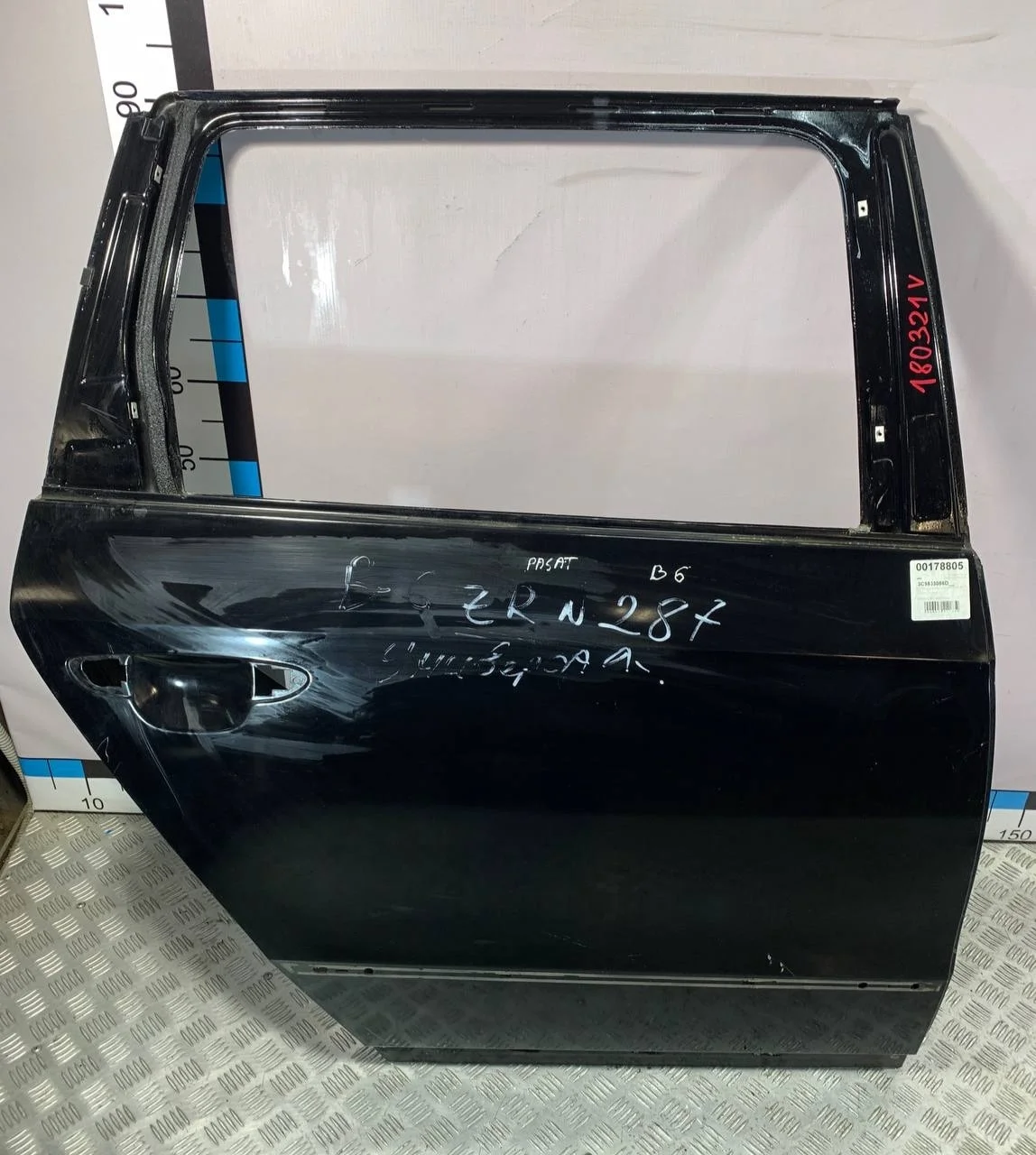 [Б/У] Дверь задняя правая (универсал) VW Passat B6 [Код: 00301141 ]