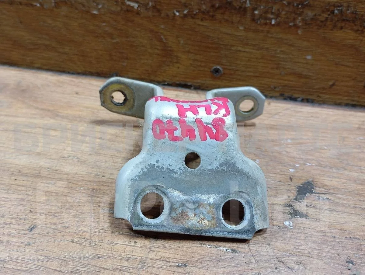 Петля двери зад левой Сузуки XL7 (Икс-эль) 1 серия