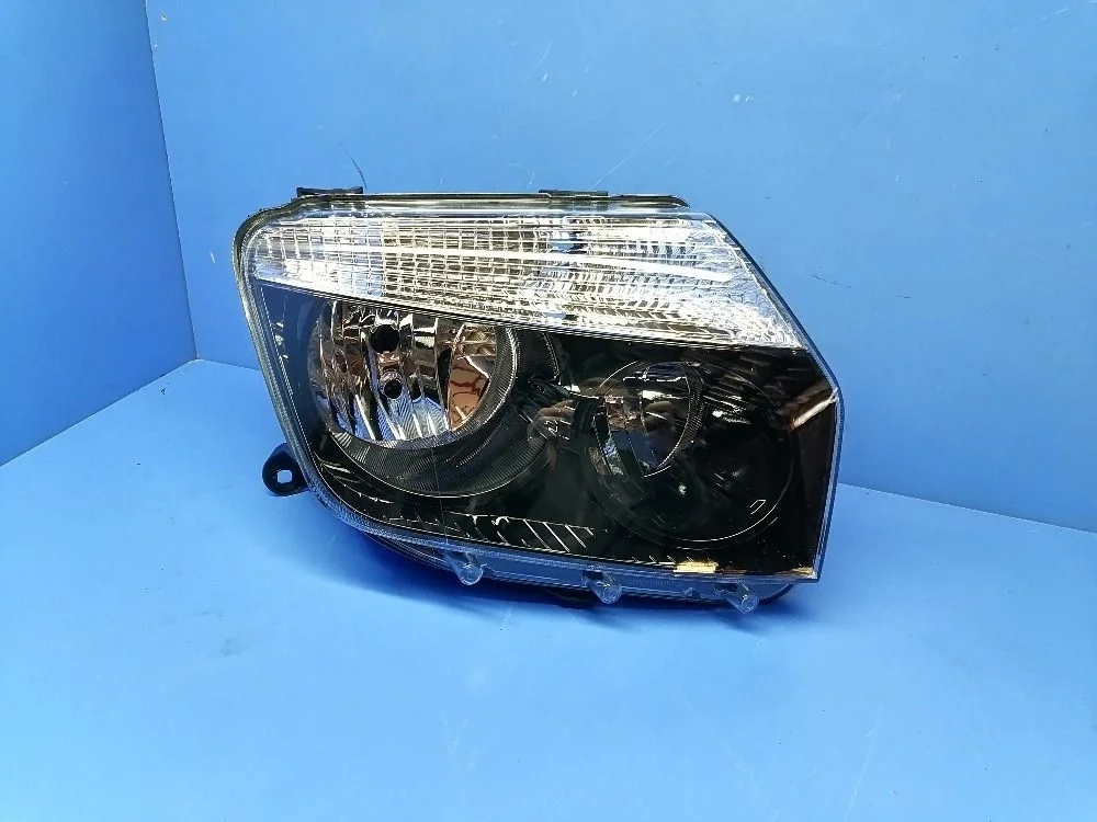 Фара правая Renault Duster I (2010—2015)