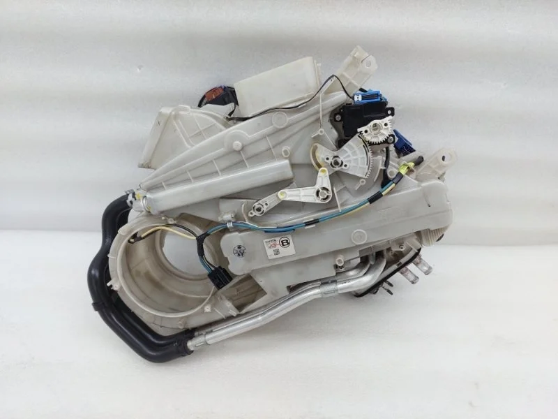 Корпус отопителя Toyota Land Cruiser 2011 J200