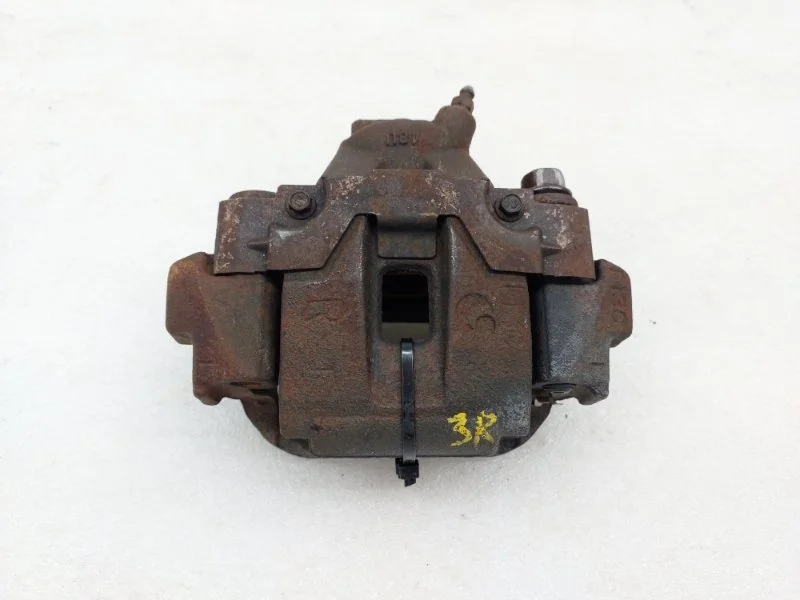 Суппорт тормозной Toyota Land Cruiser 2011 J200