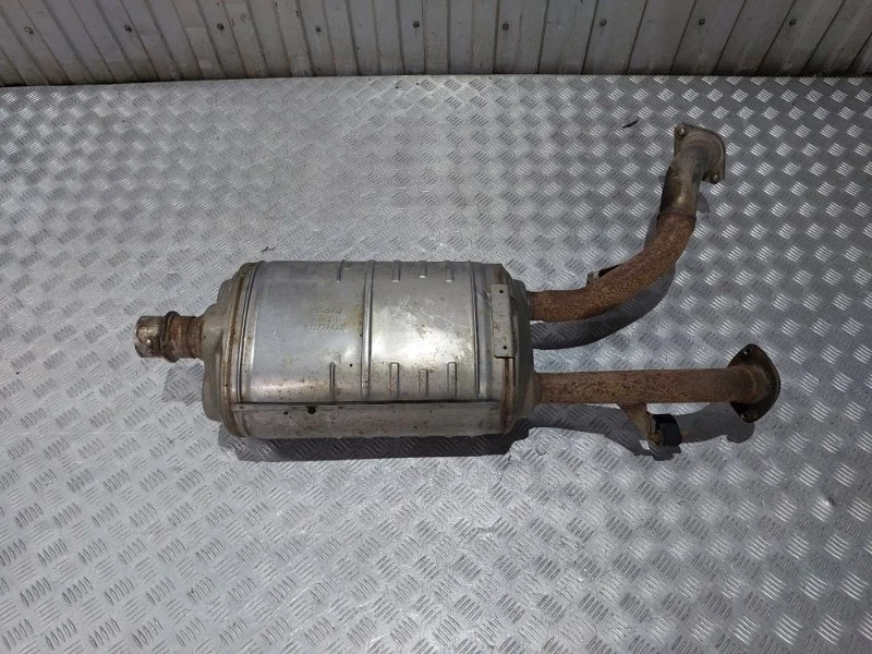 Средняя часть глушителя Toyota Land Cruiser 2011 J200