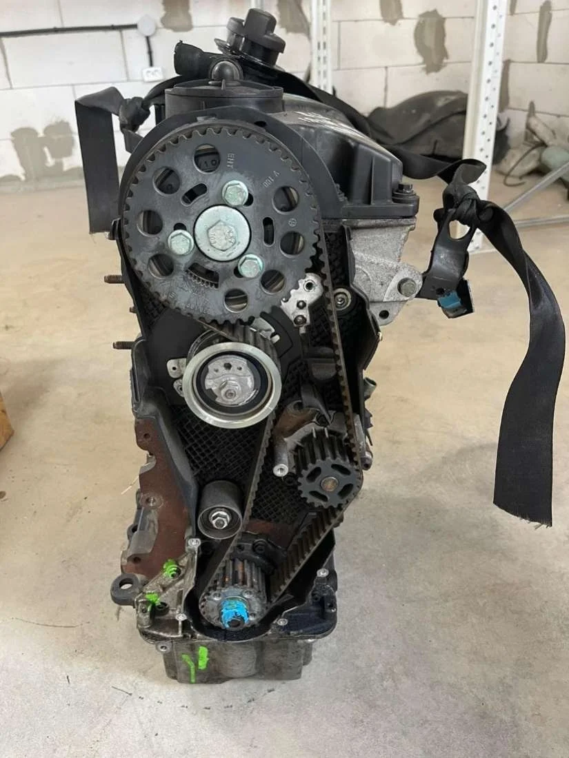 Двигатель BLS Volkswagen Caddy 3 1.9 Дизель