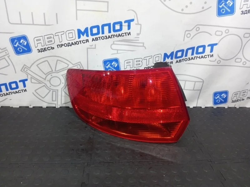 Фонарь задний левый Audi A3 8P4945095C 8PA BVY