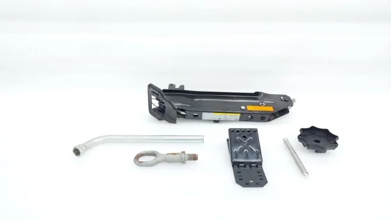 Набор инструментов Volkswagen Touareg 2014 NF