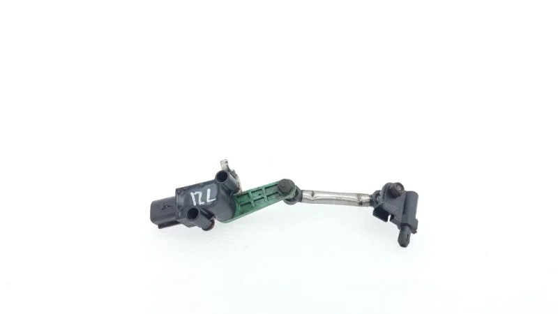 Датчик положения кузова Volkswagen Touareg 2014 NF