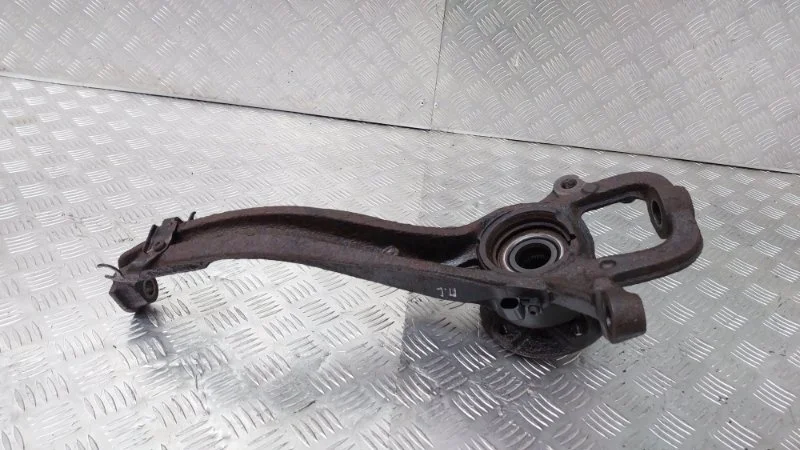 Кулак поворотный Volkswagen Touareg 2014 NF