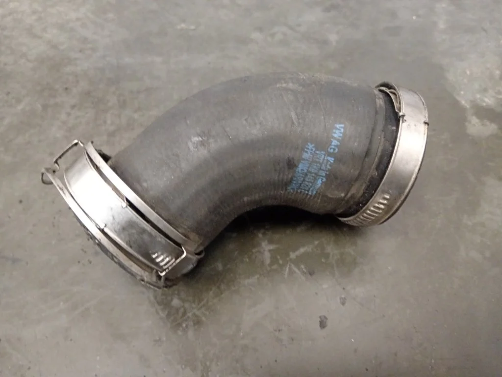 Патрубок интеркулера Volkswagen Jetta 2015 J6