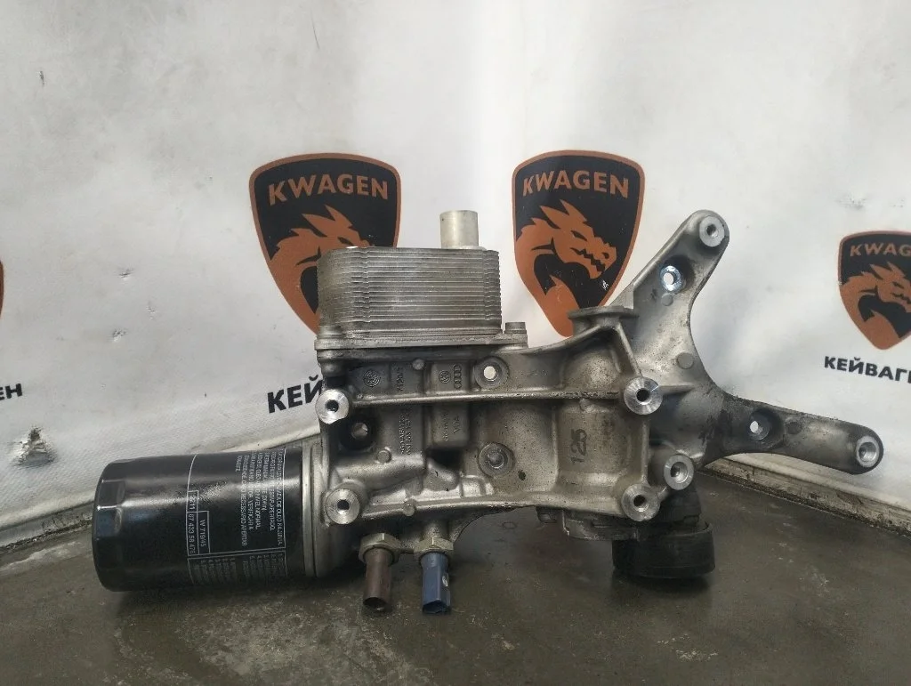 Корпус масляного фильтра Audi Q5 2014 8R