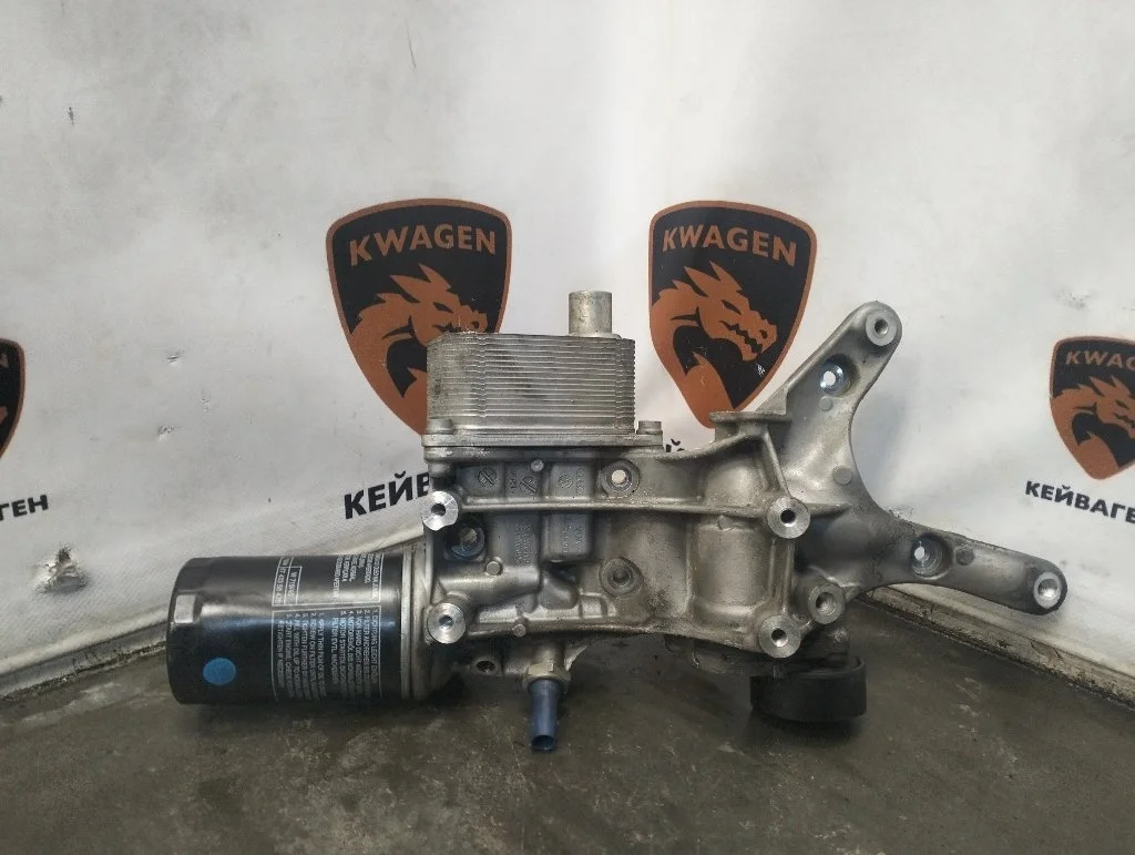 Корпус масляного фильтра Audi Q5 2013 8R