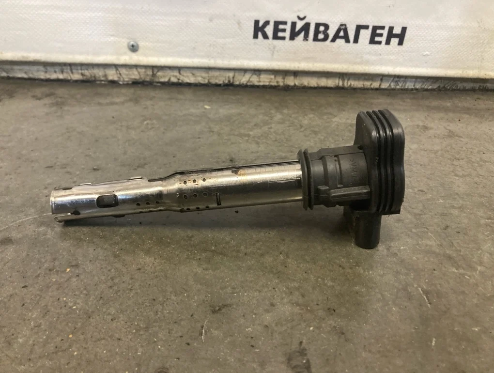 Катушка зажигания Audi Q5 2013 8R