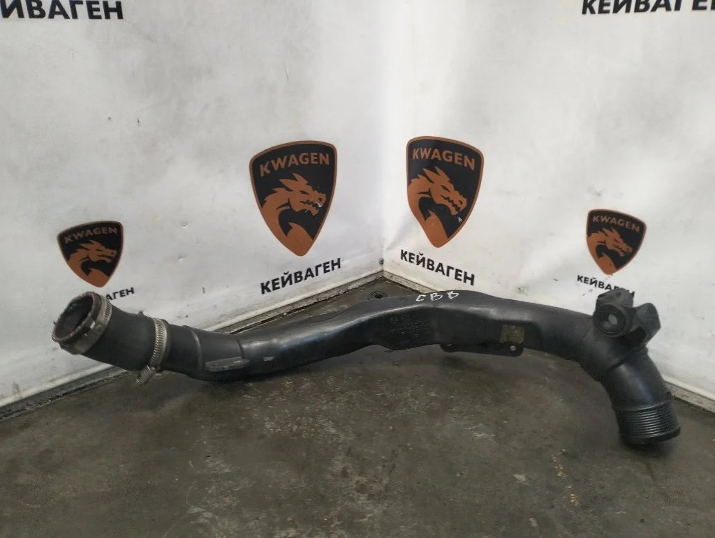 Патрубок интеркулера Volkswagen Passat 2009 B6