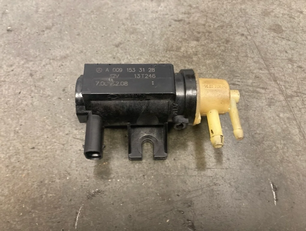 Клапан электромагнитный Mercedes-Benz GLK-Class 2013 X204