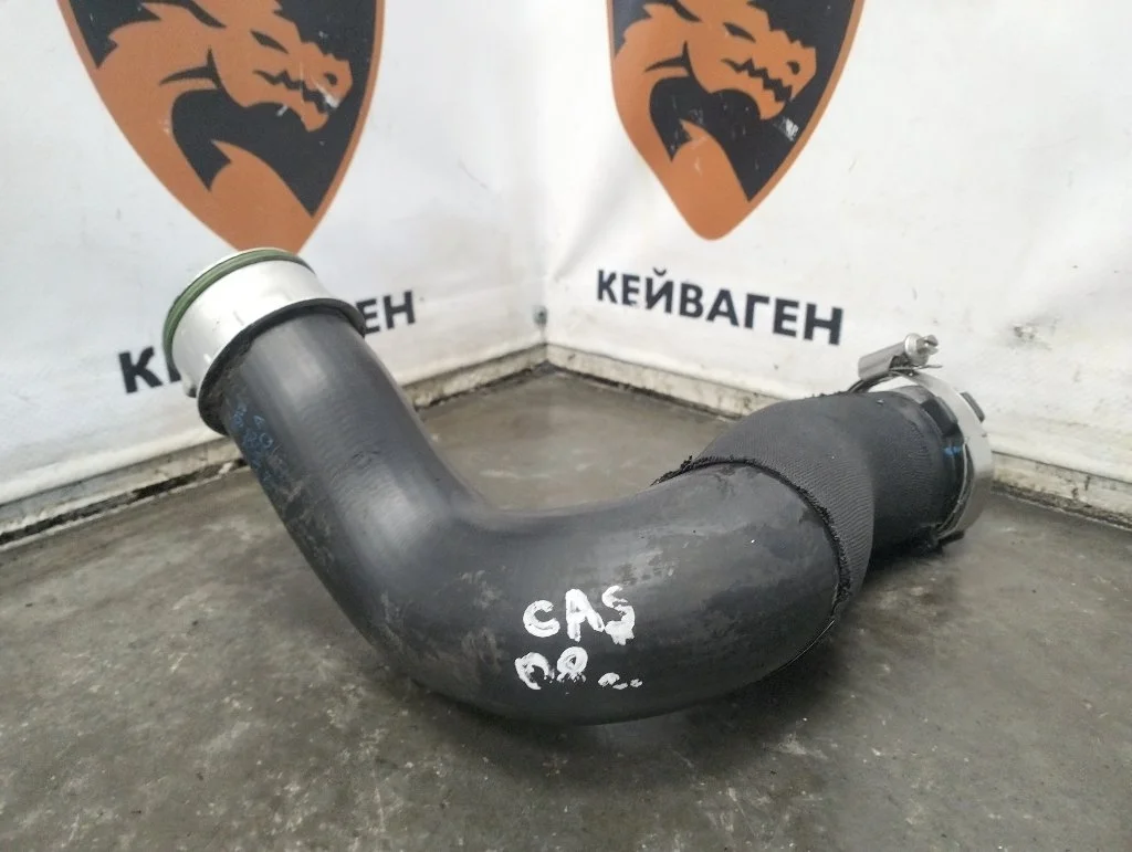 Патрубок интеркулера Volkswagen Touareg 2008 7L