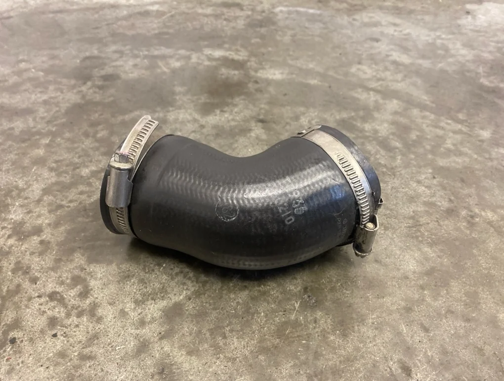 Патрубок интеркулера Volkswagen Tiguan 2008 5N