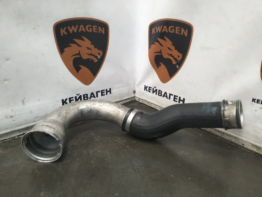 Патрубок интеркулера Volkswagen Transporter 2009 T5