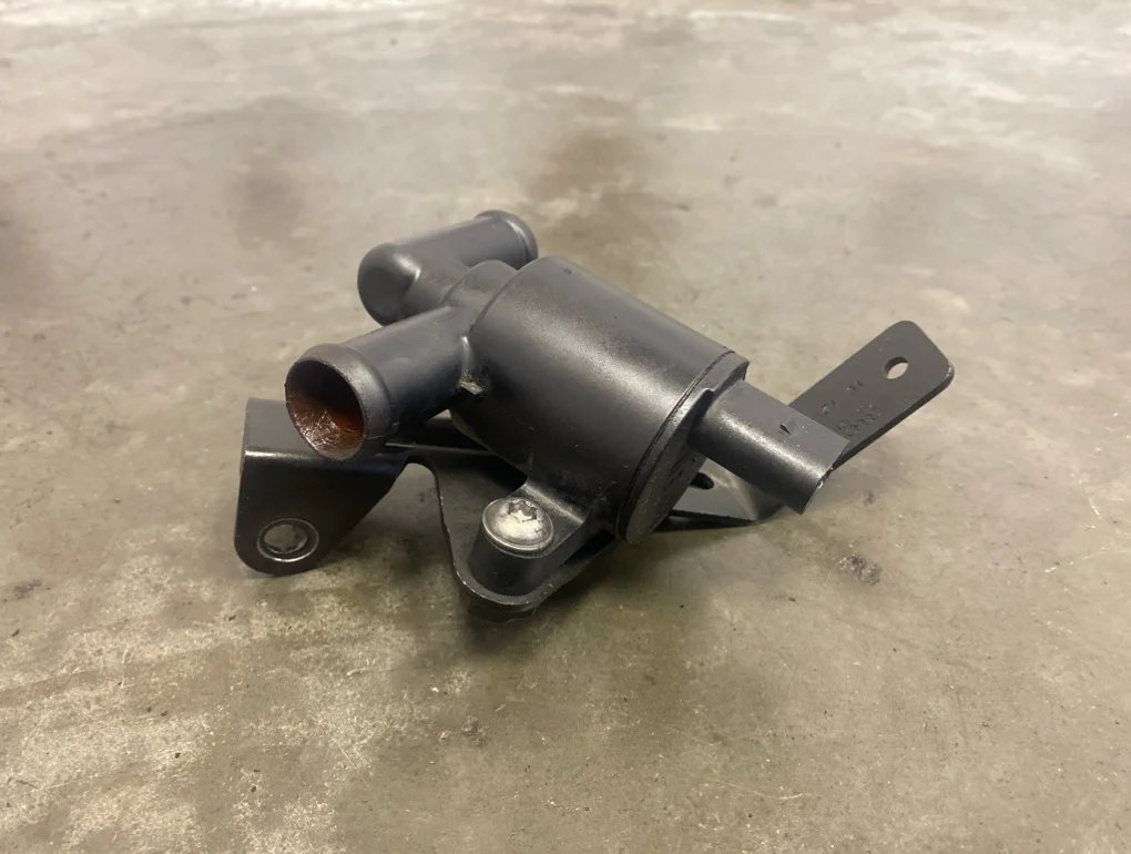 Помпа Volkswagen Touareg 2016 7P