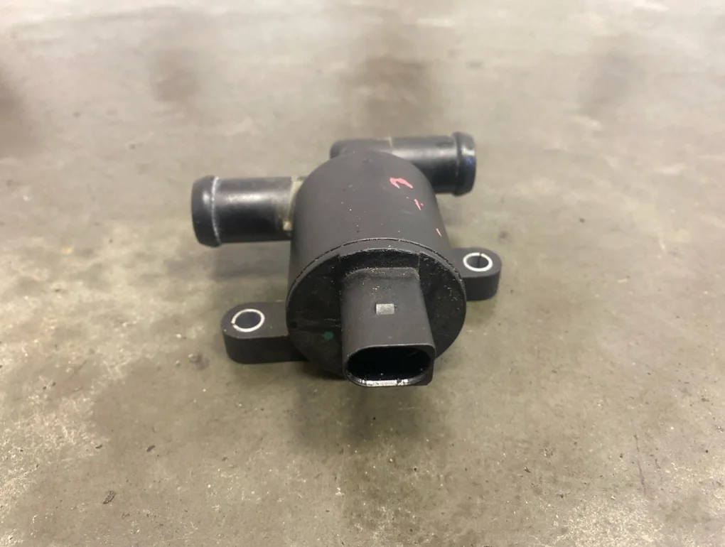 Помпа Volkswagen Touareg 2013 7P