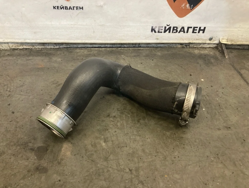 Патрубок интеркулера Audi Q7 2009 4L