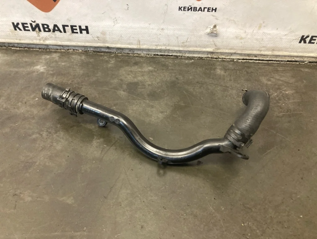 Патрубок системы охлаждения Audi A6 2006 C6