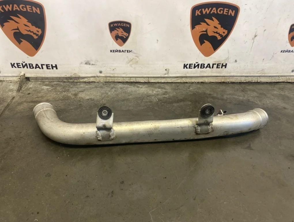 Патрубок интеркулера Volkswagen Touareg 2014 7L