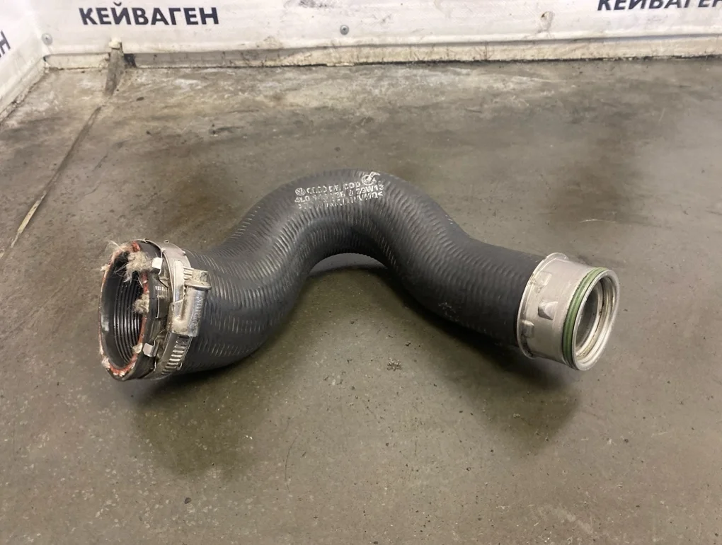 Патрубок интеркулера Audi Q7 2014 4L