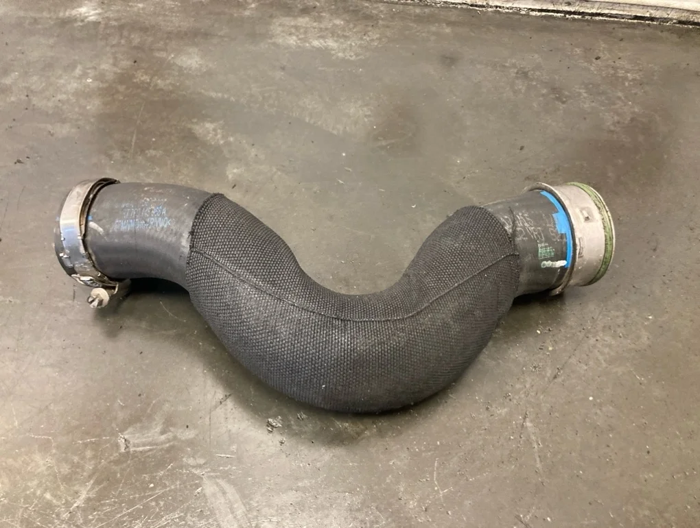 Патрубок интеркулера Volkswagen Touareg 2015 7P