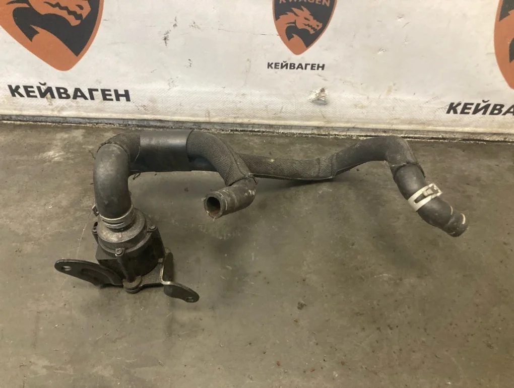 Помпа дополнительная Volkswagen Passat 2010 B6