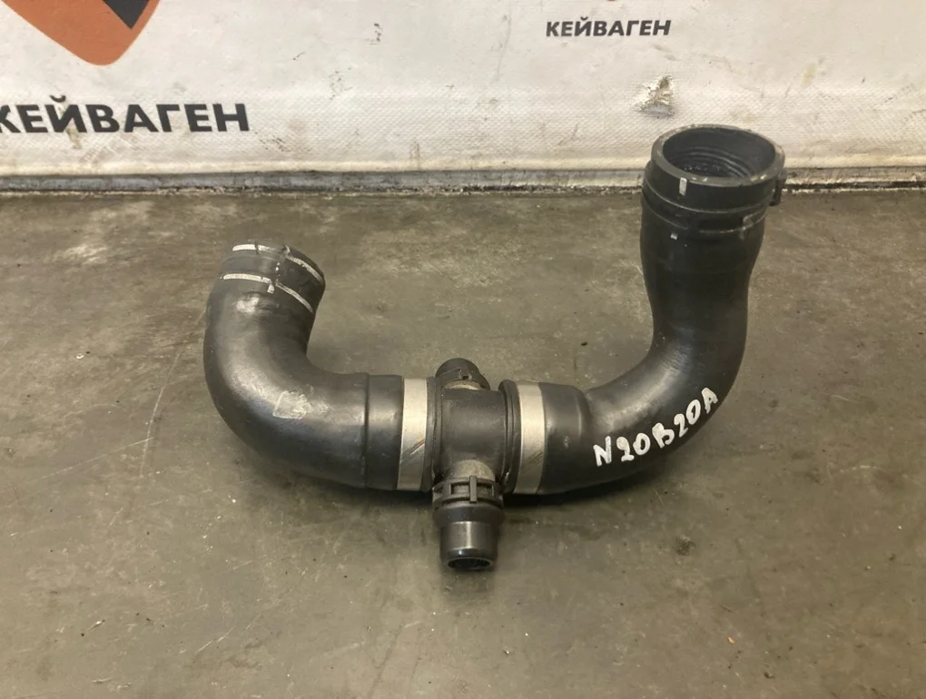 Патрубок системы охлаждения BMW X1 2010 E84