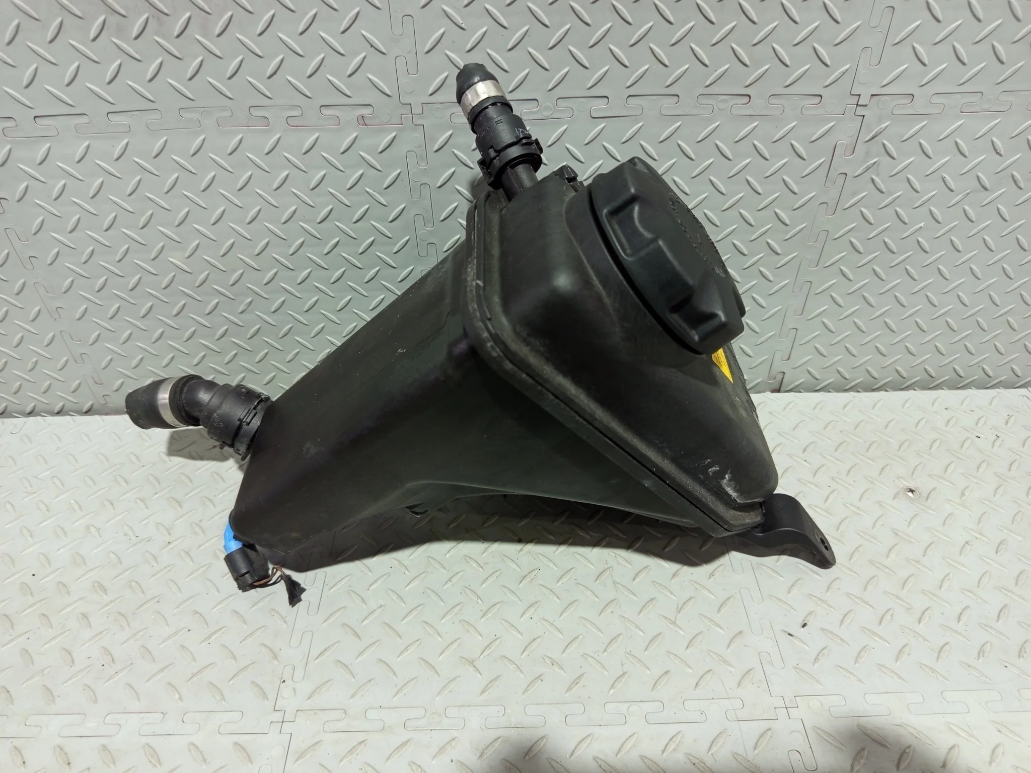 БАЧОК РАСШИРИТЕЛЬНЫЙ BMW 1-SERIES 3-SERIES X1 Z4 E81 E82 E84 E87 E88 E89 E90 E91 E92 E93 17137640514