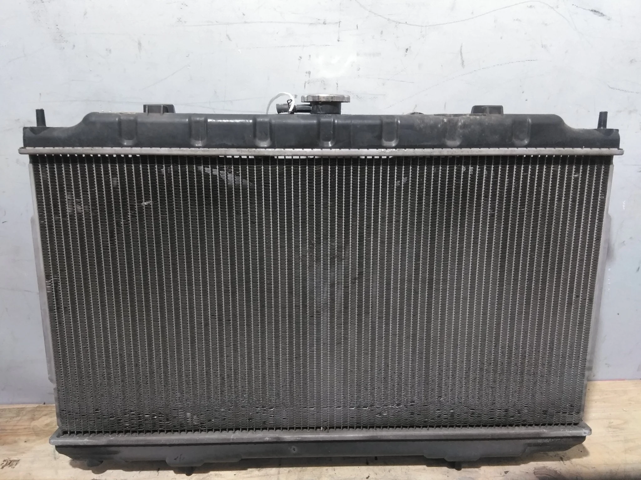 РАДИАТОР ДВИГАТЕЛЯ NISSAN MAZDA 214606N003 VE013
