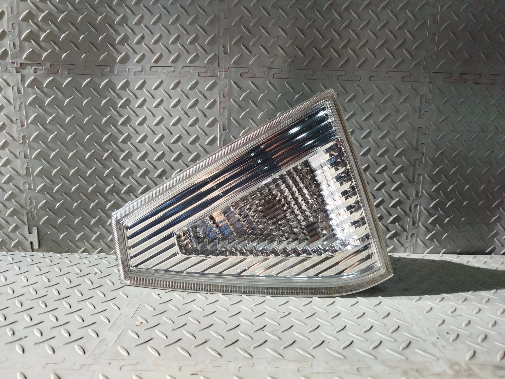 ФАЛЬШПАНЕЛЬ SUBARU ПРАВАЯ 84912FG061 GA489