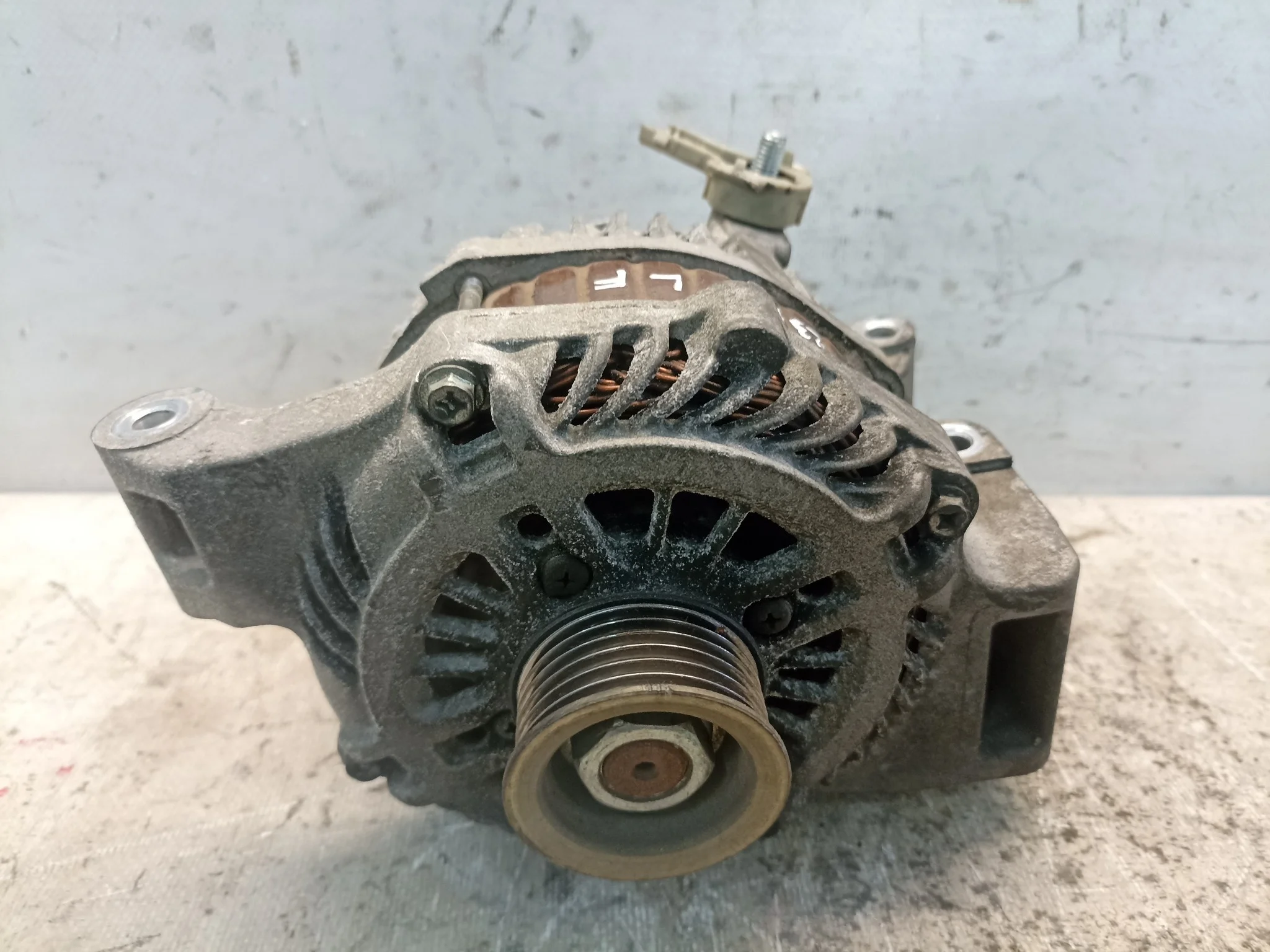 ГЕНЕРАТОР MAZDA LFB618300 F2318Z