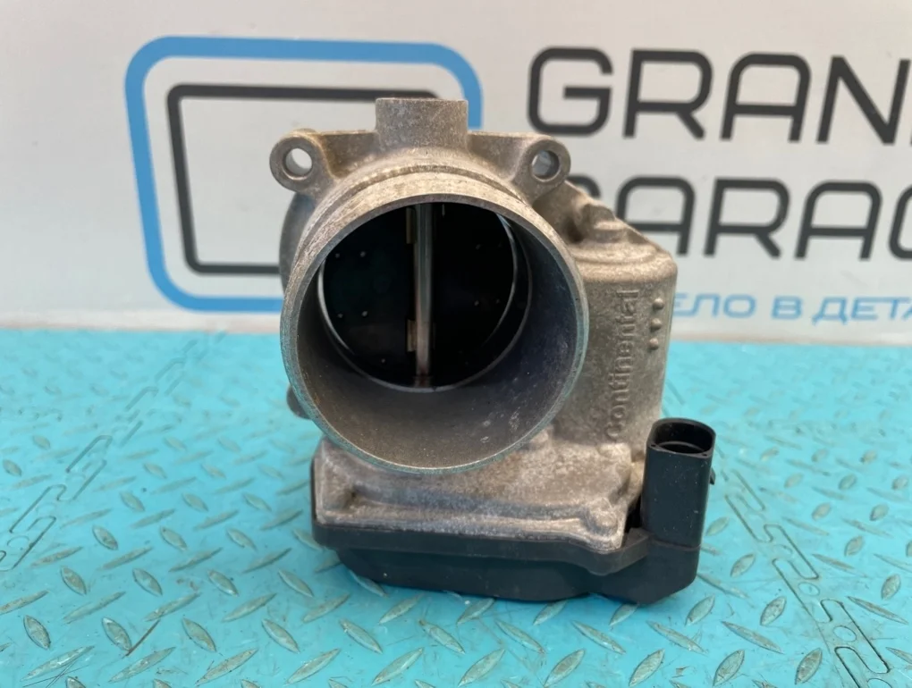 Заслонка дроссельная Volkswagen Tiguan 2010 06F133062Q 5N1 CCZC 2.0