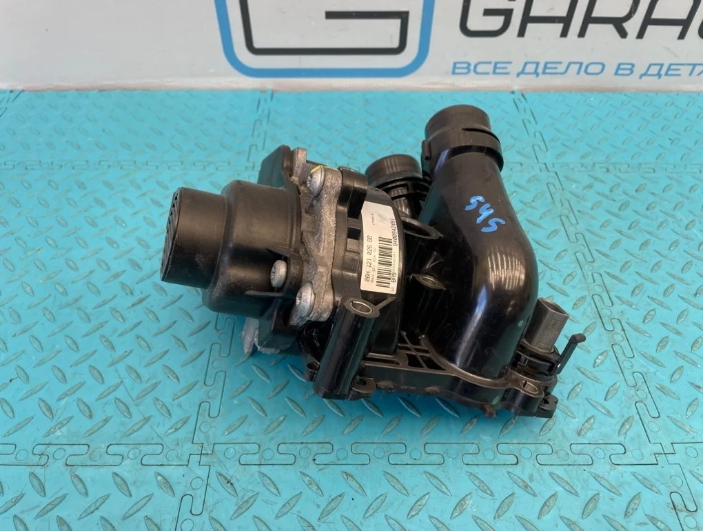 Насос водяной (помпа) Volkswagen Tiguan 2010 06H121026BA 5N1 CCZC 2.0