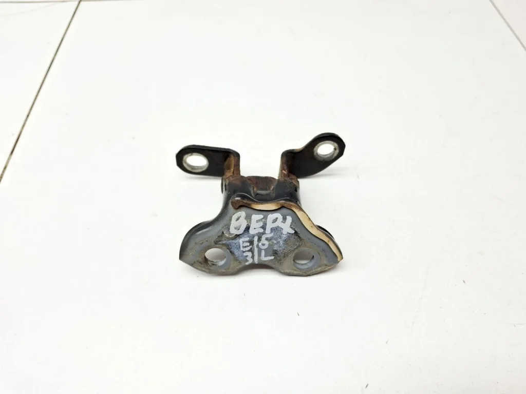 Петля двери задней левой верхняя Toyota Corolla 2008 E150