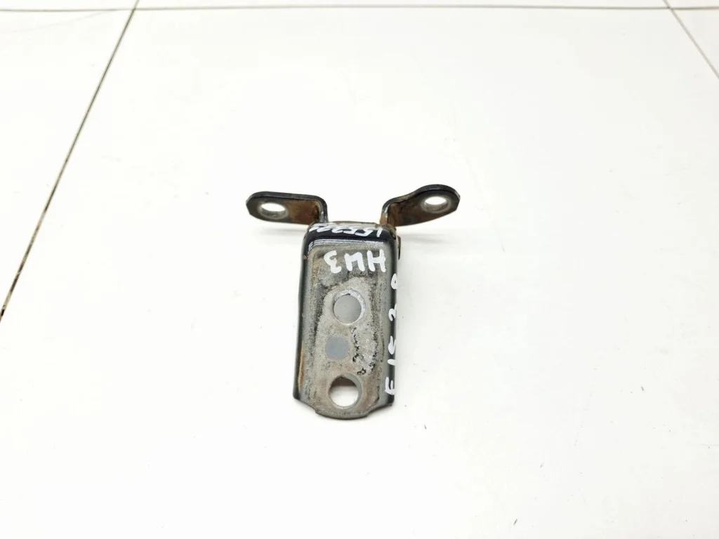 Петля двери задней правой нижняя Toyota Corolla 2008 E150