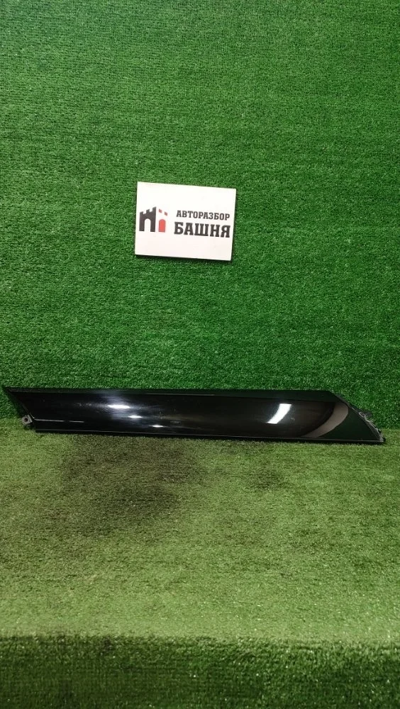 Молдинг лобового стекла Nissan Patrol 2011 768371LA0A Y62 VK56VD, левый