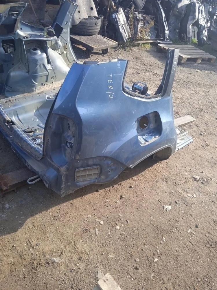 Крыло заднее Nissan Terrano 2017 7742200Q1A D10 F4R, правое