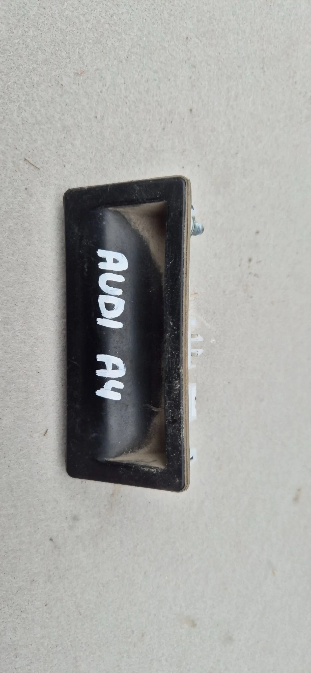 Кнопка открывания багажника Audi A4 (B8) 2007-2015