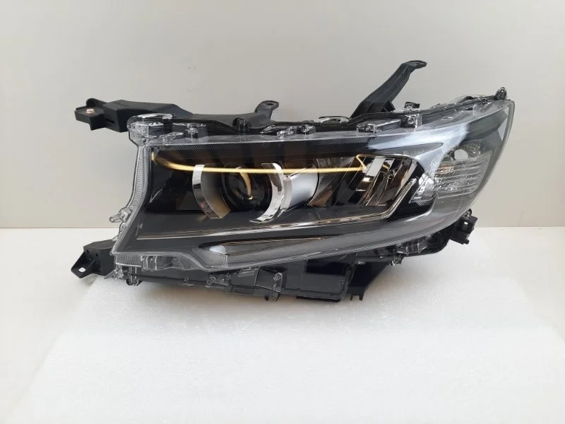 Фара Toyota Land Cruiser Prado 2017- 8118560N20 150, левая