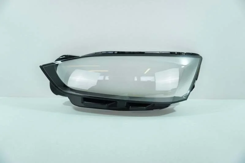 Стекло фары Audi A5 2016-2020 8W6941773D F5, левое