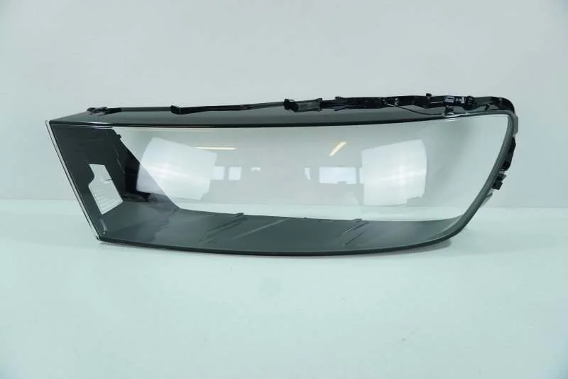 Стекло фары Audi Q7 2015-2019 4M0941035 4M, левое