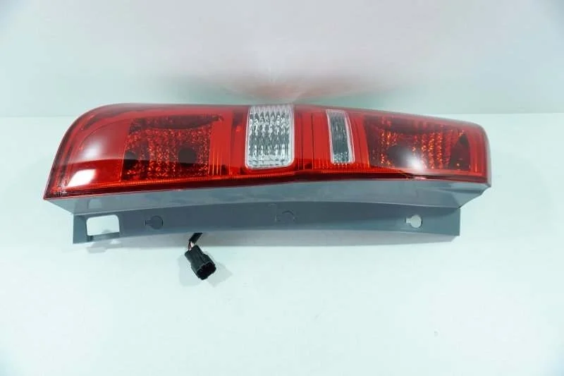 Фонарь Hyundai H-1 2008-2015 DIF6102050202 2, левый