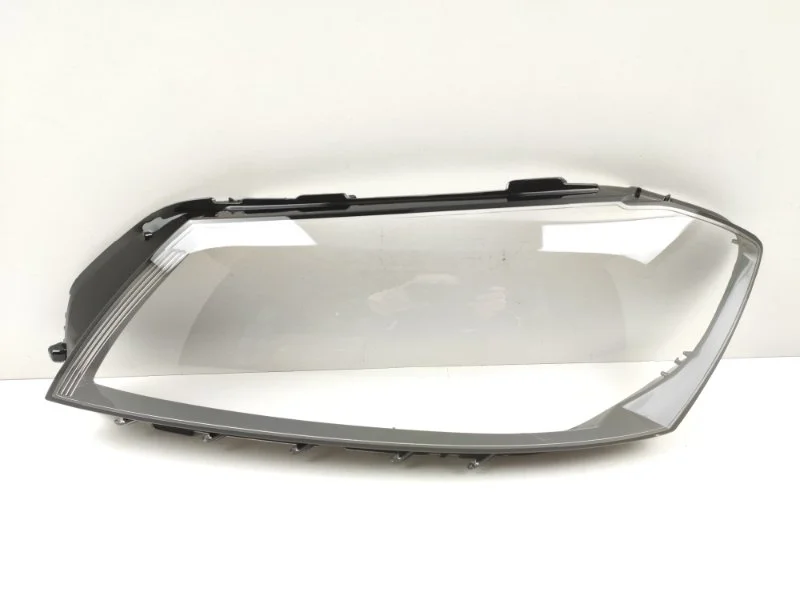 Стекло фары Volkswagen Passat 2011-2015 3AB941753 B7, левое