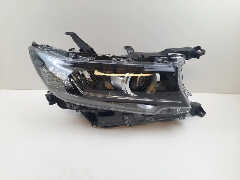 Фара Toyota Land Cruiser Prado 2017- 8114560N20 150, правая