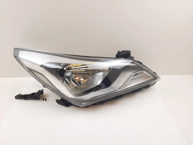 Фара Hyundai SOLARIS 2014-2017 DIF6102010111, правая