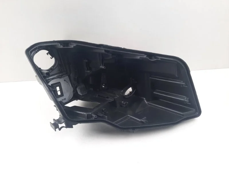 Корпус фары Mercedes-Benz Gla 2017-2020 A1569067000 X156, правый