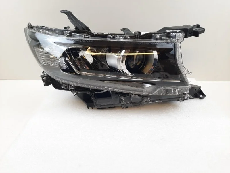 Фара Toyota Land Cruiser Prado 2018-2022 8114560N20 150, правая